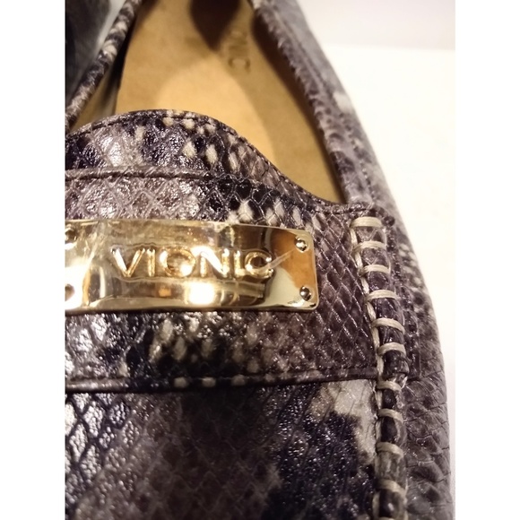 Vionic Addison Loafers Orthaheel Snakeskin Gray 8 - Picture 5 of 6